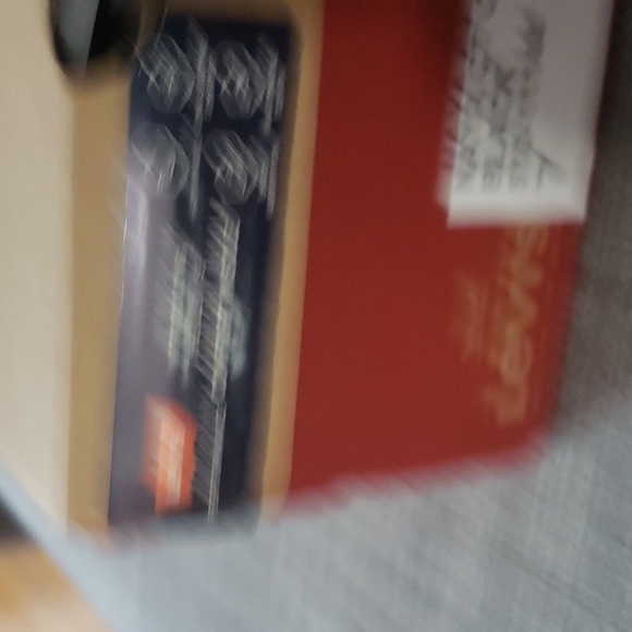 Levi's black sneaker! - Picture 8 of 9